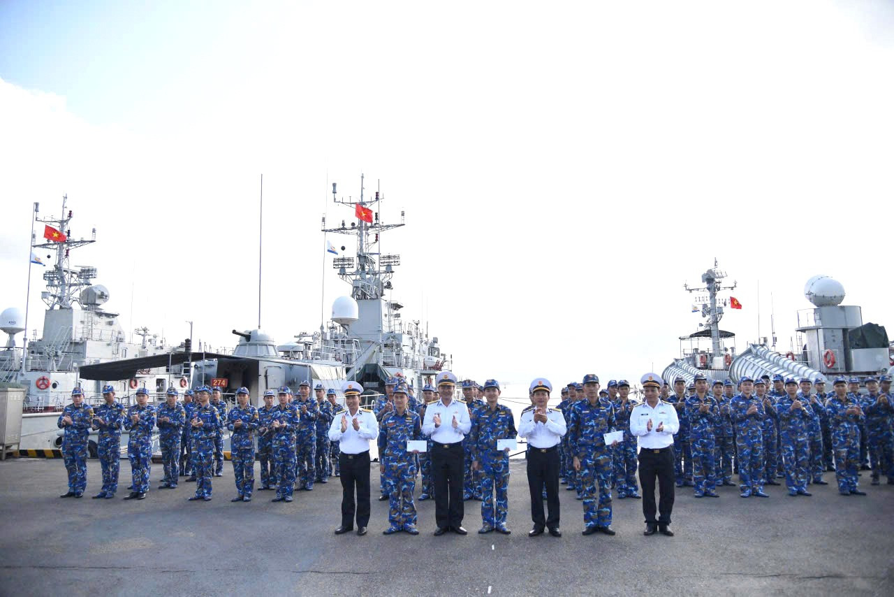 Lữ đo&agrave;n 172 Hải qu&acirc;n khởi động m&aacute;y ch&iacute;nh v&agrave; kiểm tra vũ kh&iacute; đầu năm 2026 - Ảnh 3.