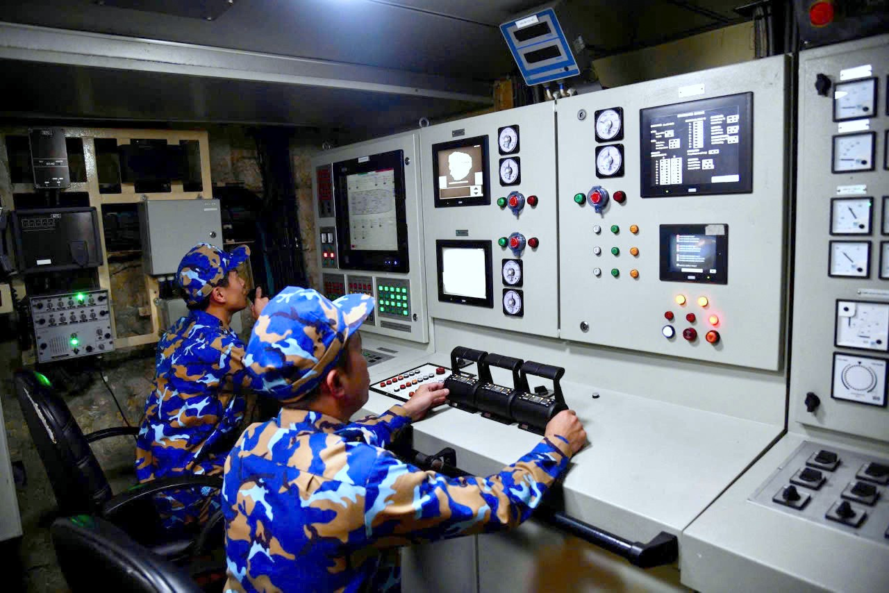 Lữ đo&agrave;n 172 Hải qu&acirc;n khởi động m&aacute;y ch&iacute;nh v&agrave; kiểm tra vũ kh&iacute; đầu năm 2026 - Ảnh 2.