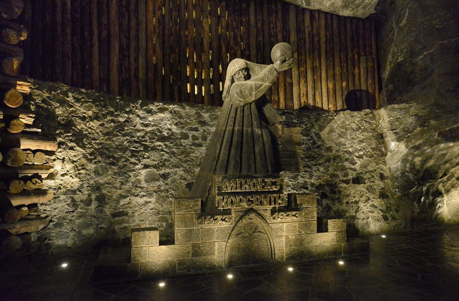 Khám phá Công nghệ kỳ diệu tại mỏ muối Wieliczka , điểm tham quan độc đáo ở châu Âu - Ảnh 3.