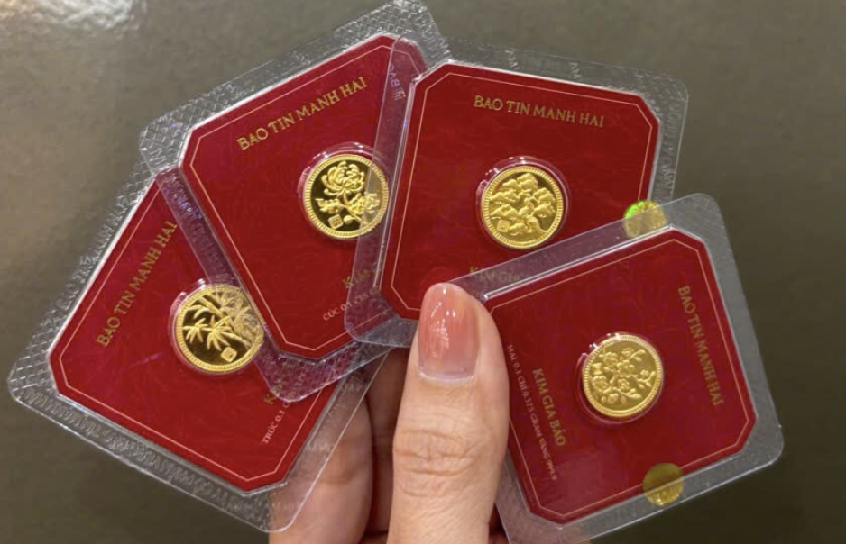 Rộ trào lưu mua vàng mini 0 , 1 chỉ dịp Thần Tài năm 2026 để lấy may - Ảnh 5. Rộ trào lưu mua vàng mini 0 , 1 chỉ dịp Thần Tài năm 2026 để lấy may - Ảnh 5.