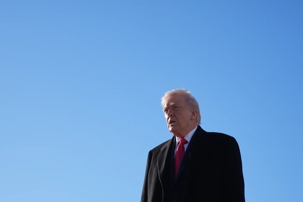 Hàng trăm doanh nghiệp đòi ông Trump trả lại hàng tỉ USD tiền thuế quan - Ảnh 1. Hàng trăm doanh nghiệp đòi ông Trump trả lại hàng tỉ USD tiền thuế quan - Ảnh 1.