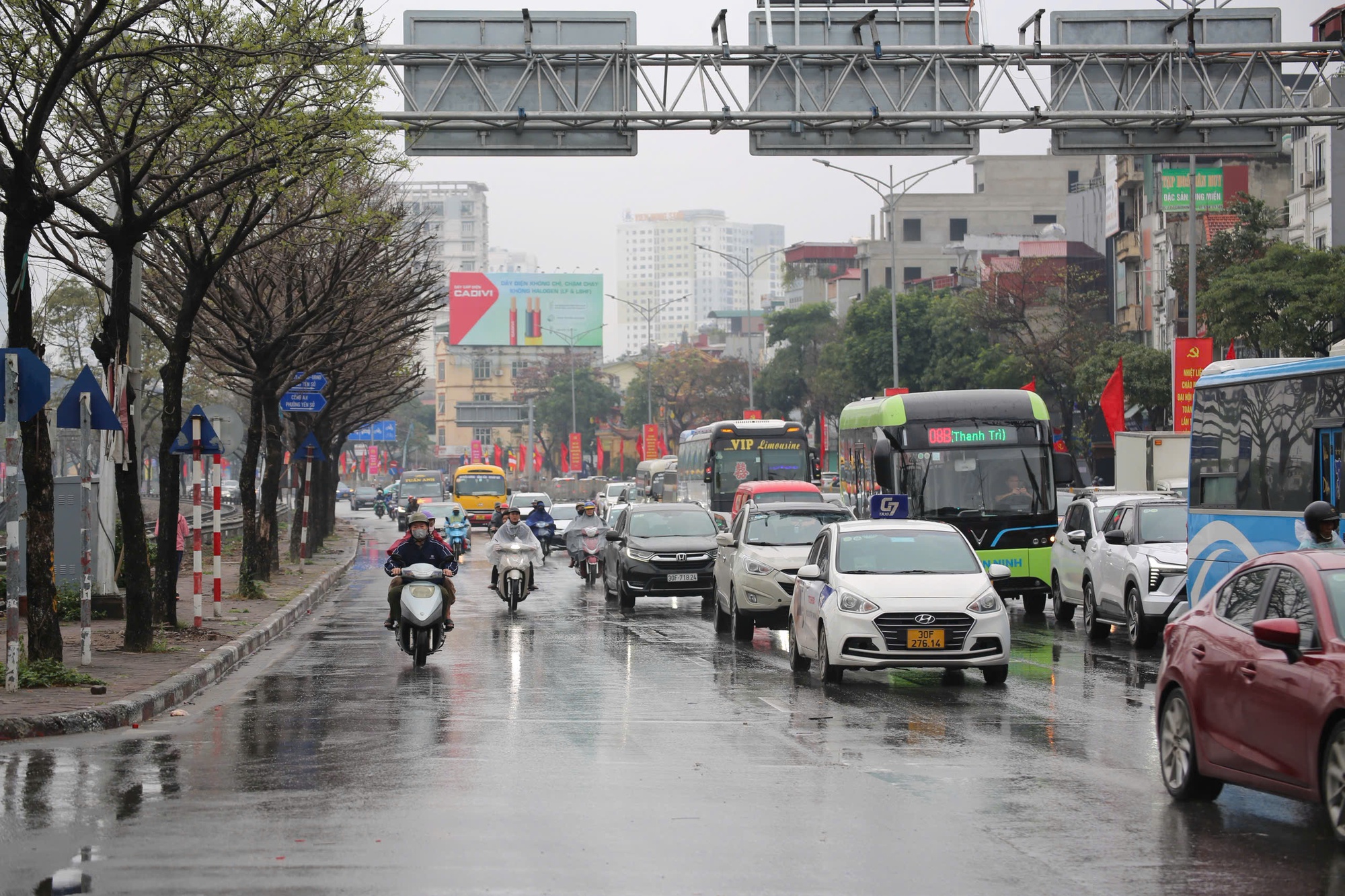 Khuyến cáo tham gia giao thông trong ngày cuối Tết Nguyên đán Bính Ngọ 2026 - Ảnh 2. Khuyến cáo tham gia giao thông trong ngày cuối Tết Nguyên đán Bính Ngọ 2026 - Ảnh 2.