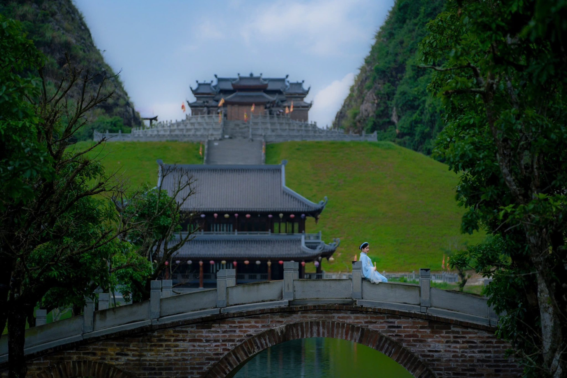 Báu vật 1000 năm tuổi ở Ninh Bình vừa lộ diện đã góp công lớn, giúp toàn tỉnh hốt trọn 2.000 tỉ đồng dịp Tết năm nay - Ảnh 2.