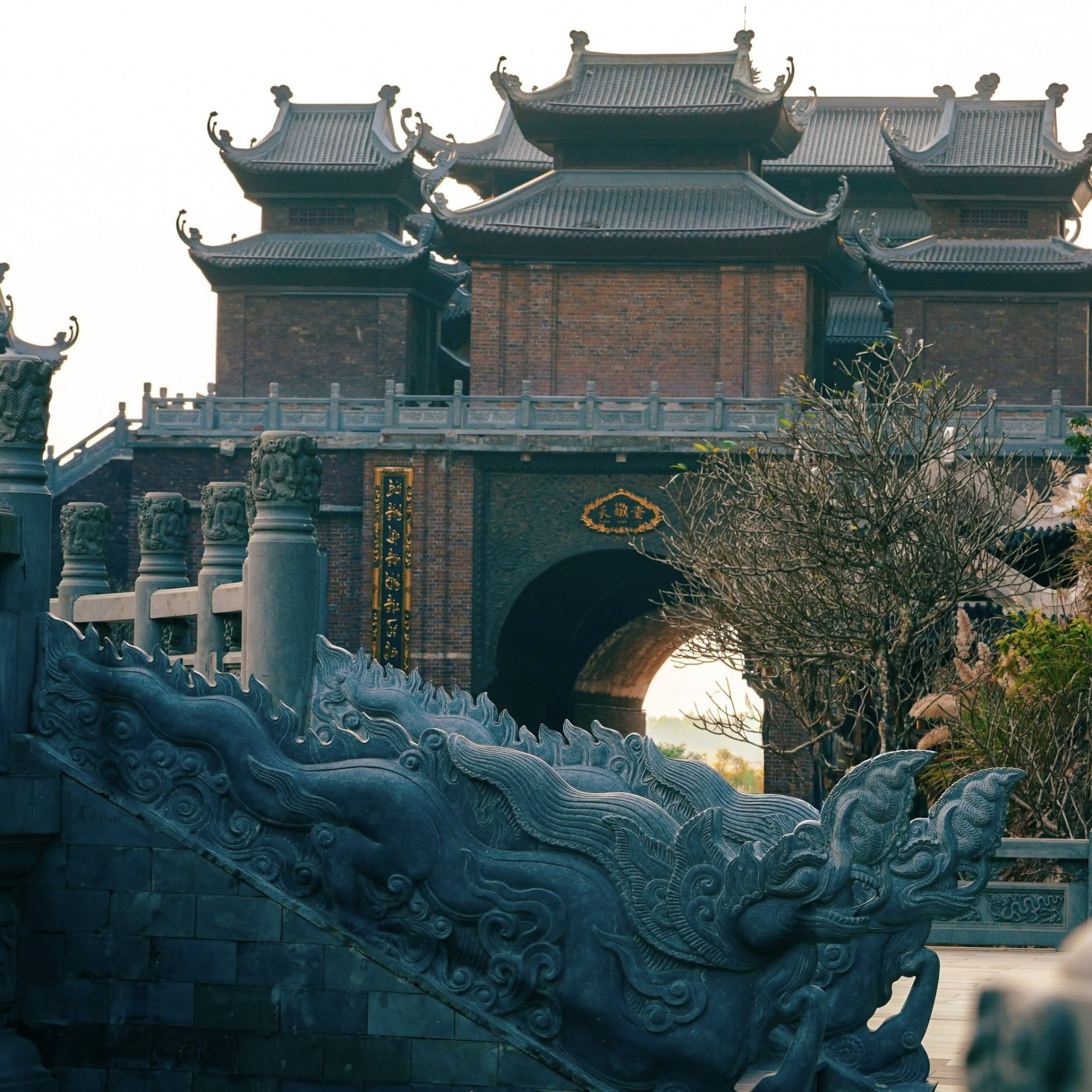 Báu vật 1000 năm tuổi ở Ninh Bình vừa lộ diện đã góp công lớn, giúp toàn tỉnh hốt trọn 2.000 tỉ đồng dịp Tết năm nay - Ảnh 3.