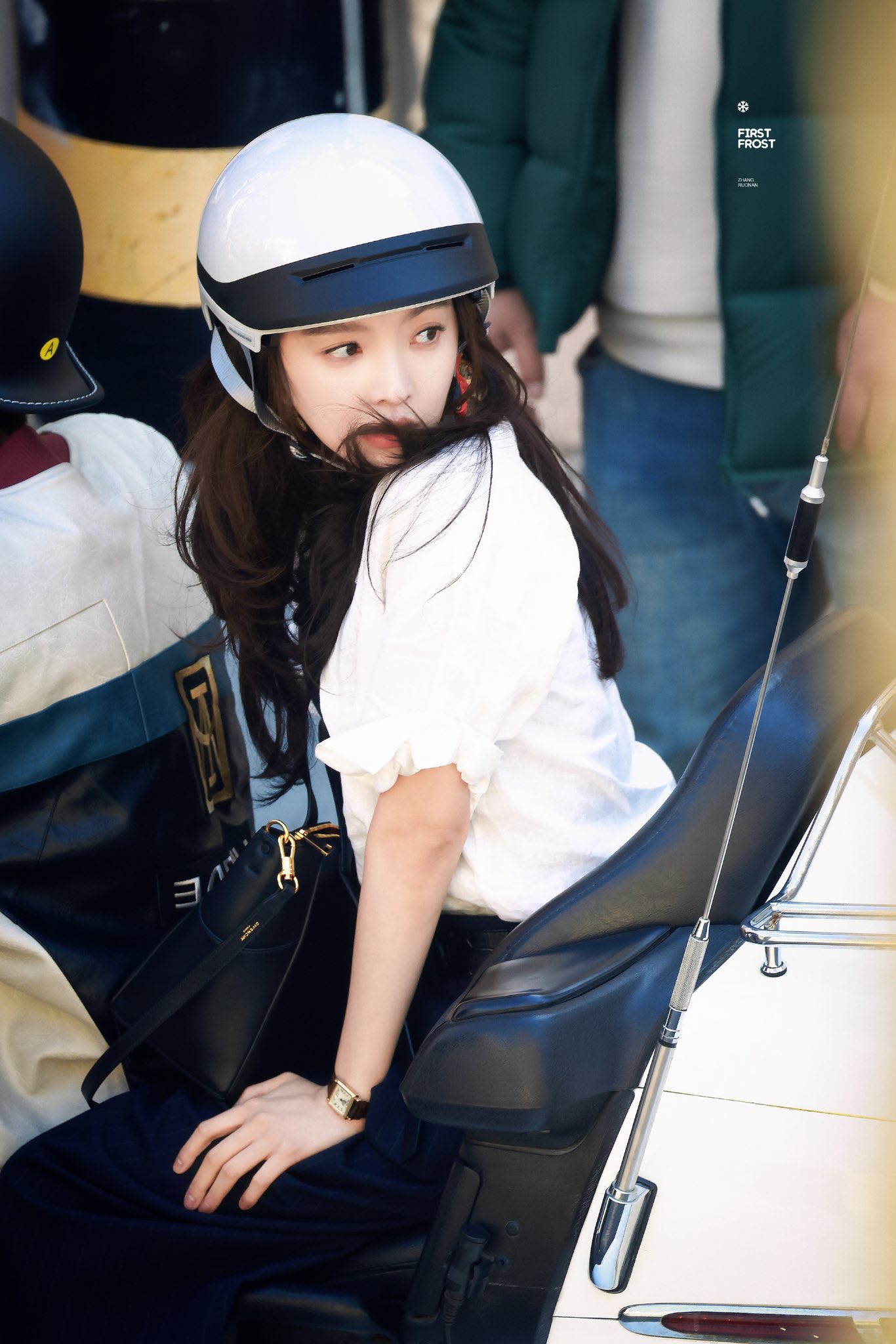 - Ảnh 4. - Ảnh 4.