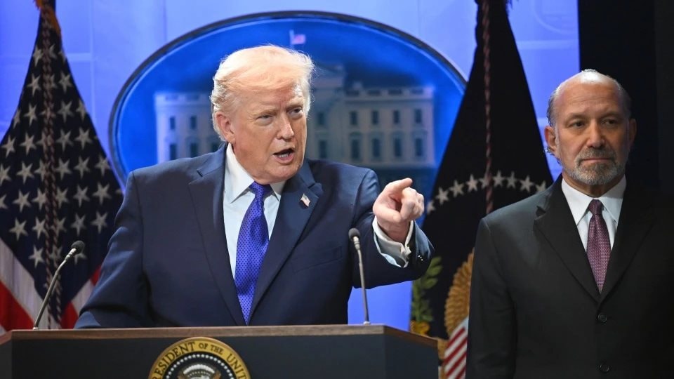 H&agrave;ng triệu người d&acirc;n Mỹ gặp kh&oacute; khăn sau ph&aacute;n quyết của Tổng thống Trump