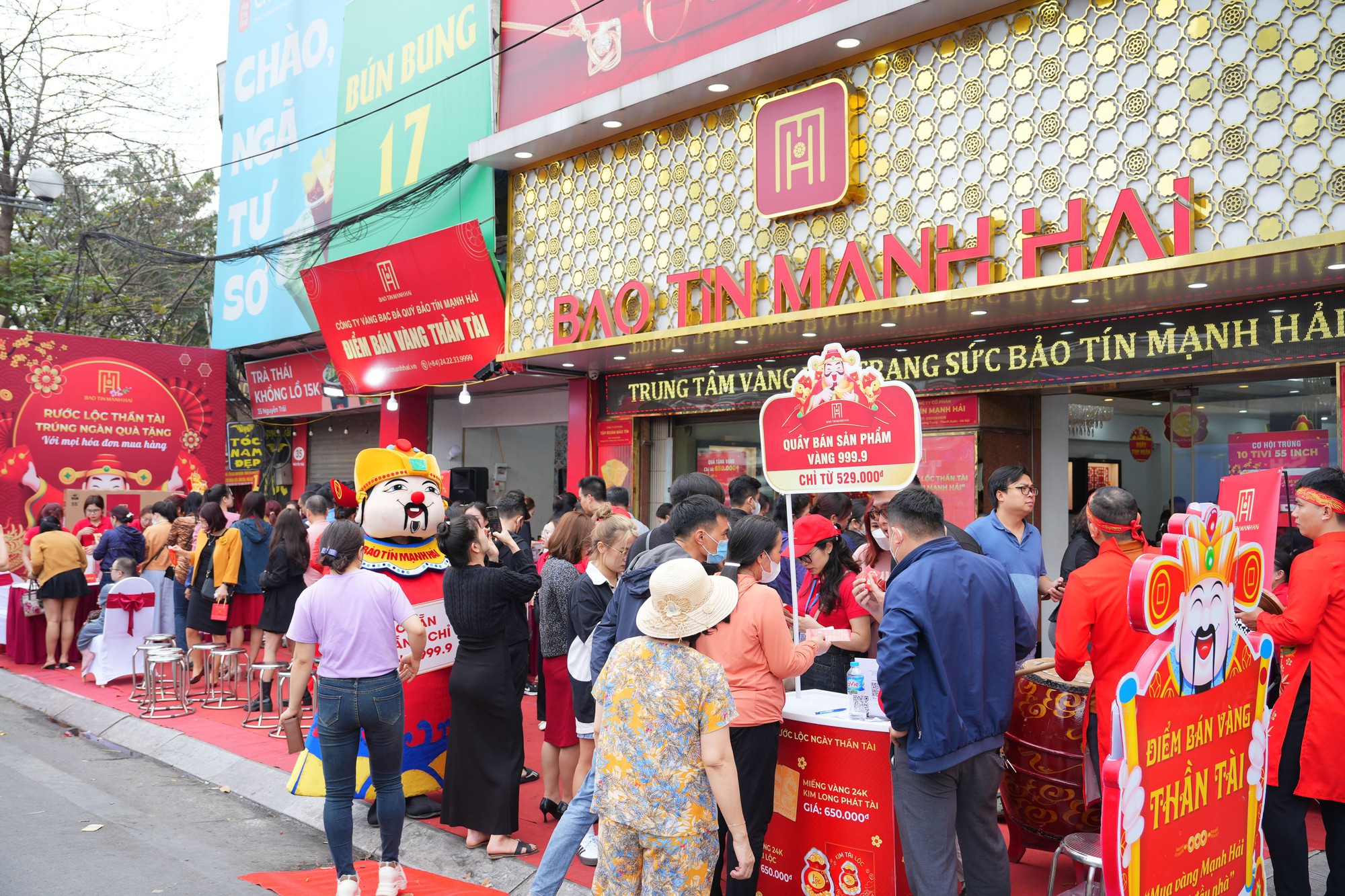 Bảo Tín Mạnh Hải phát thông báo nóng trước ngày Vía Thần Tài: Mỗi khách hàng chỉ mua 1 sản phẩm/ngày vào các khung giờ sau- Ảnh 1.