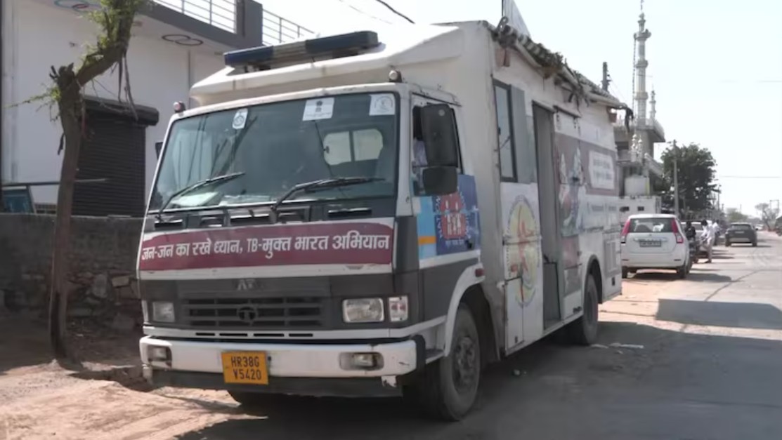 Ấn Độ thành lập trại y tế dã chiến sau khi 7 trẻ em tử vong liên tiếp - Ảnh 2. Ấn Độ thành lập trại y tế dã chiến sau khi 7 trẻ em tử vong liên tiếp - Ảnh 2.