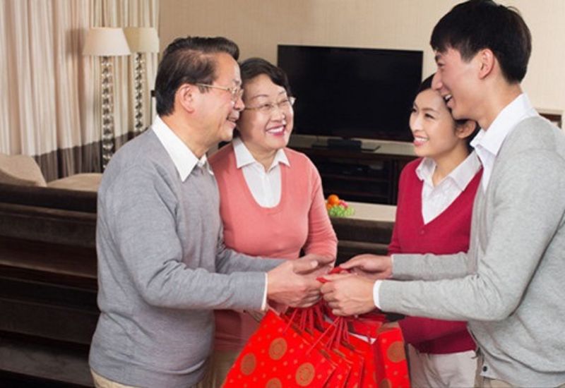 Tết 2026: Thay đổi cách thể hiện tấm lòng với họ hàng dịp Tết - Ảnh 1.