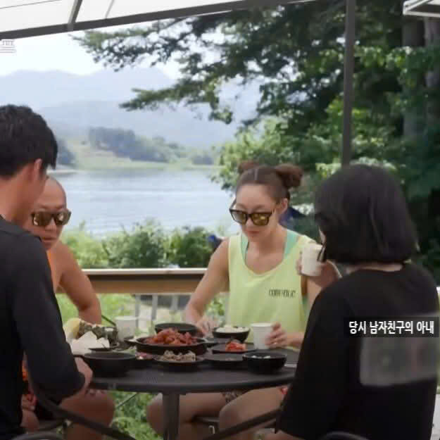 Drama sốc: Nữ diễn viên đình đám bị tố sống chung nhà chính thất rồi cướp chồng, bà cả lên truyền hình tuyên bố nóng- Ảnh 2.