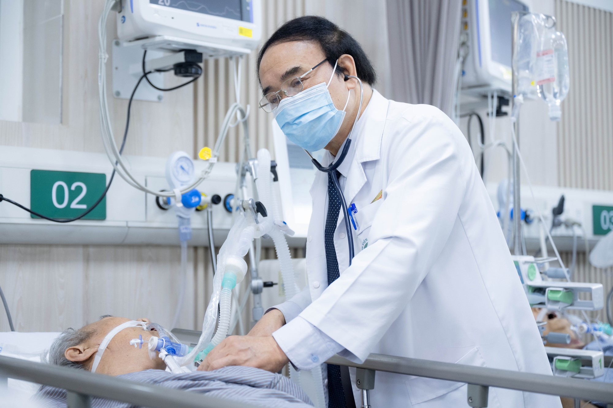 Trung tâm Cấp cứu A9, Bệnh viện Bạch Mai những ngày qua: 80 nhân viên căng mình cứu sống bệnh nhân, bỏ quên cái Tết ở phía sau 34 dsc8740 copy 1771729670125 1771729670295138260823