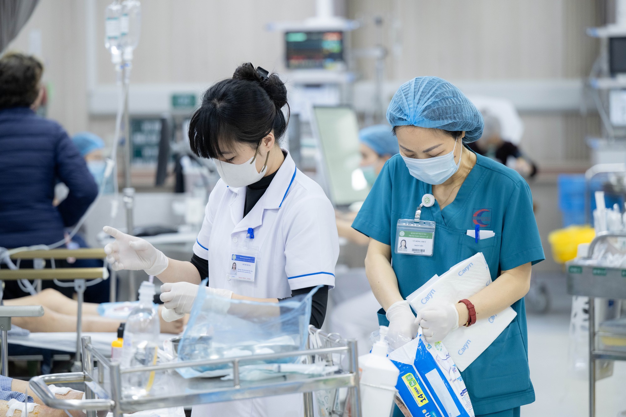 Trung tâm Cấp cứu A9, Bệnh viện Bạch Mai những ngày qua: 80 nhân viên căng mình cứu sống bệnh nhân, bỏ quên cái Tết ở phía sau 30 dsc8897 copy 1771729655003 177172965595390492160