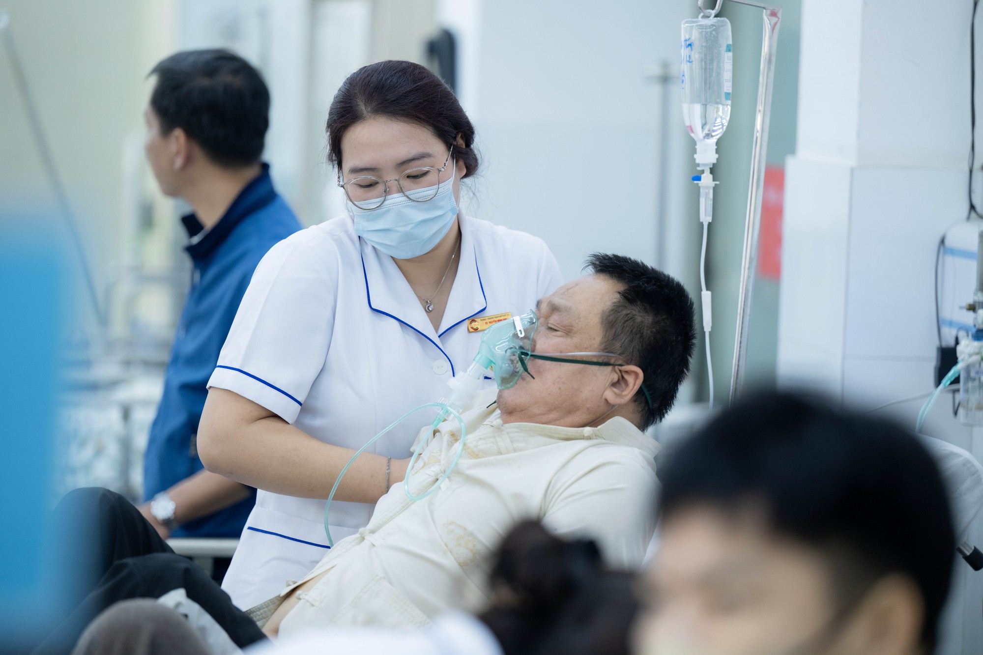 Trung tâm Cấp cứu A9, Bệnh viện Bạch Mai những ngày qua: 80 nhân viên căng mình cứu sống bệnh nhân, bỏ quên cái Tết ở phía sau 24 dsc8952 copy 1771729630689 1771729630897167918781