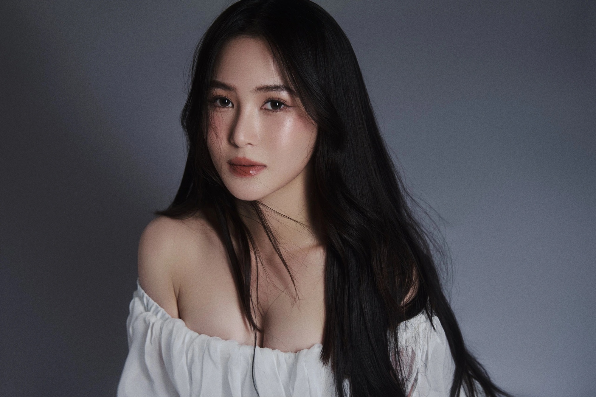 Hương Tr&agrave;m khẳng định: "T&ocirc;i chưa c&oacute; gia đ&igrave;nh, chưa c&oacute; con" - Ảnh 2.