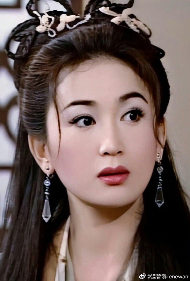 Mỹ nữ tuổi Ngọ "sộp" nhất Tết: Chi mạnh hàng chục tỷ đồng đưa trợ lý, nhân viên đi Bali nghỉ dưỡng xa hoa - Ảnh 6. Mỹ nữ tuổi Ngọ "sộp" nhất Tết: Chi mạnh hàng chục tỷ đồng đưa trợ lý, nhân viên đi Bali nghỉ dưỡng xa hoa - Ảnh 6.