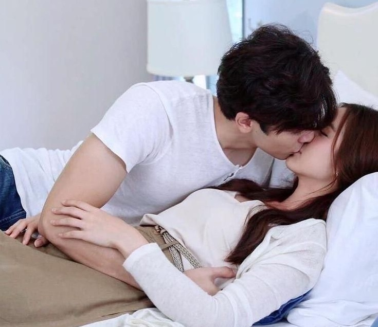 75% phụ nữ bị đau khi quan hệ, b&aacute;c sĩ n&oacute;i thẳng: Đau theo 5 kiểu n&agrave;y đi kh&aacute;m ngay c&ograve;n kịp! - Ảnh 1.