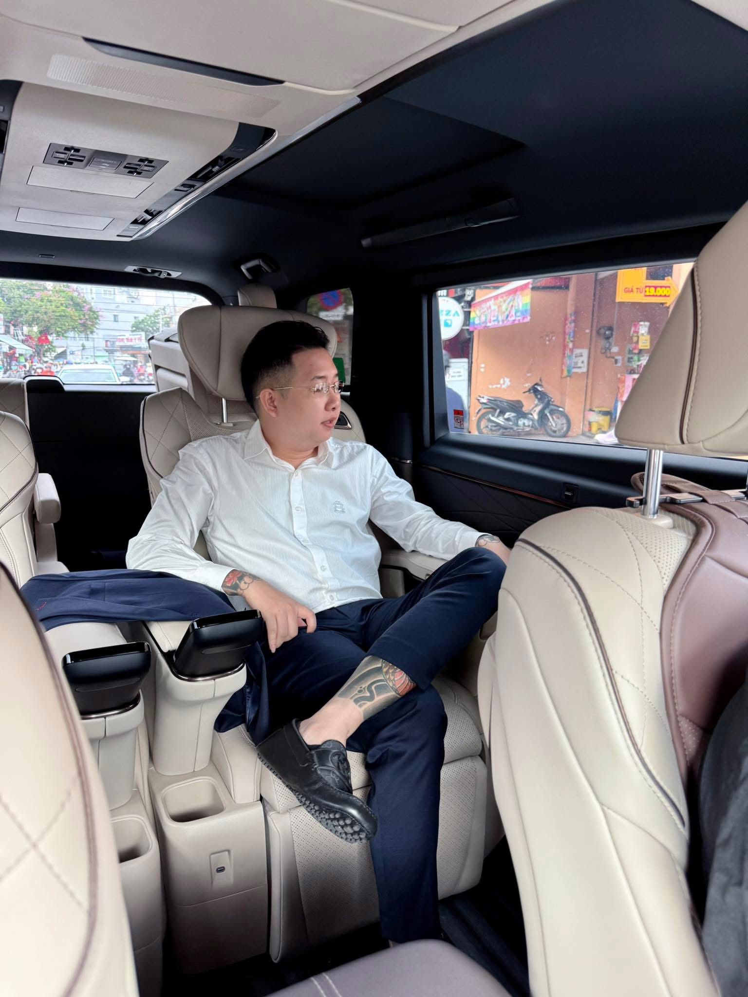 "Thảo Gà" là ai? Sự thật về anh chàng bán quần áo online trở thành CEO chuỗi cửa hàng kim cương chỉ sau 2 năm - Ảnh 8.