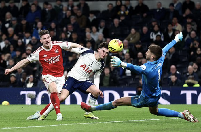 Arsenal thắng nghiền ép Tottenham, Eze rực sáng derby Bắc London - Ảnh 3.