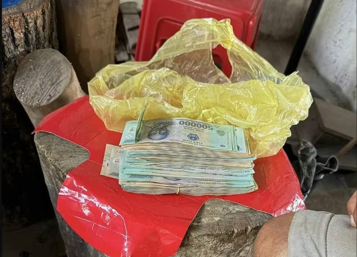 Ph&aacute;t hiện 80 triệu đồng trong bọc ni l&ocirc;ng mất ngay s&aacute;t Tết, người đ&agrave;n &ocirc;ng SN 1978 b&aacute;o c&ocirc;ng an khẩn trương truy t&igrave;m - Ảnh 1.