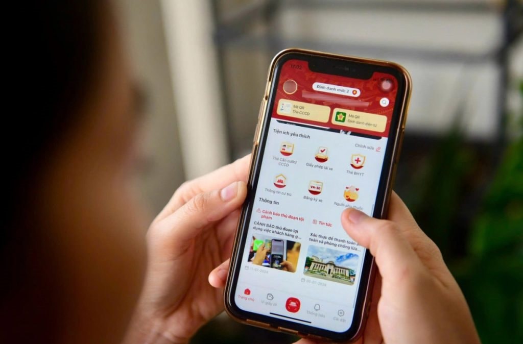 Tính năng VNeID hỗ trợ người dân tố giác lừa đảo hiệu quả năm 2026 - Ảnh 1.