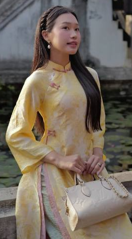 Văn Hậu du xu&acirc;n c&ugrave;ng nh&agrave; vợ, mẹ Do&atilde;n Hải My g&acirc;y sốt v&igrave; visual trẻ đẹp, một ch&iacute;n một mười với con  - Ảnh 12.