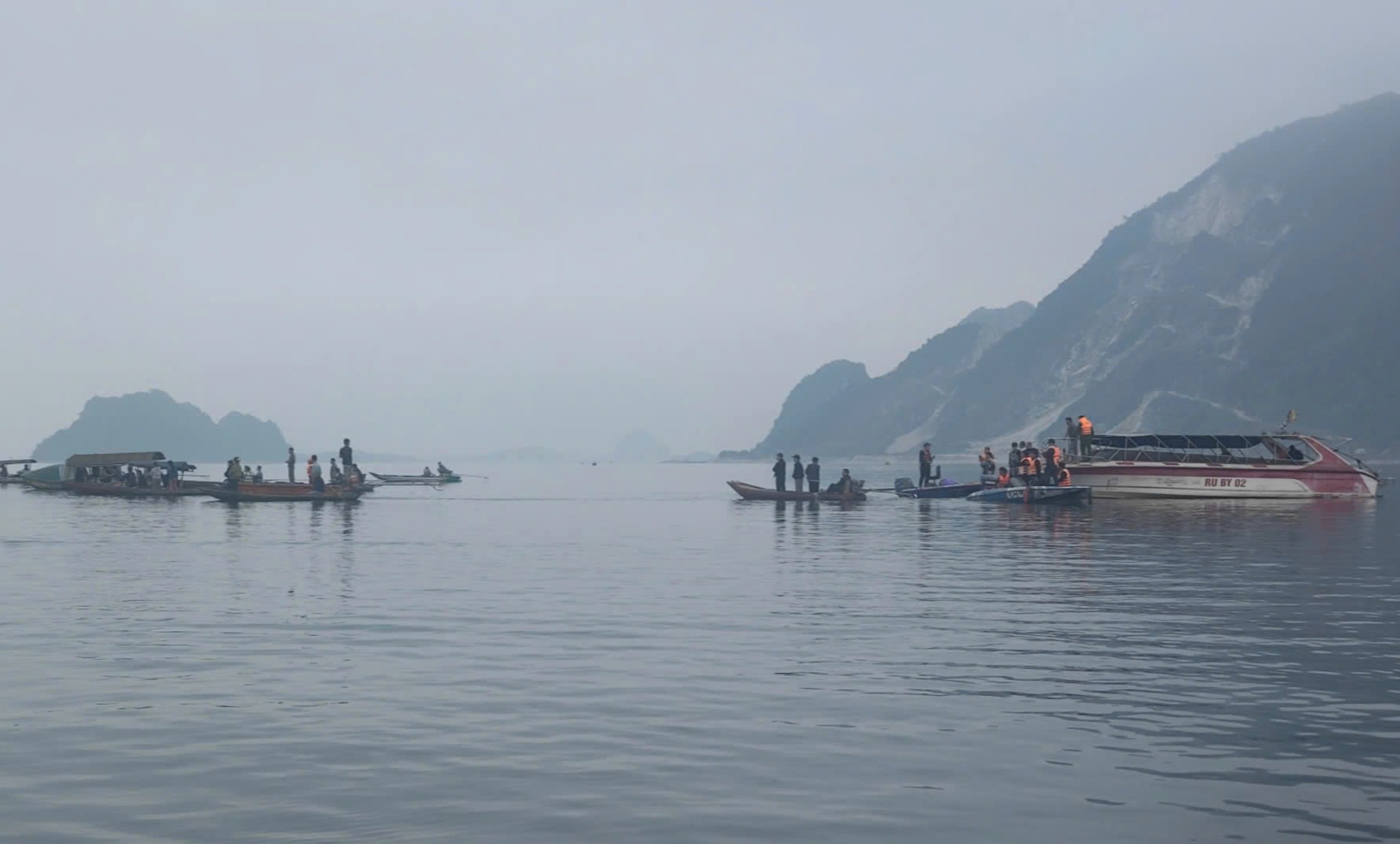 Hiện trường vụ tai nạn trên hồ Thác Bà