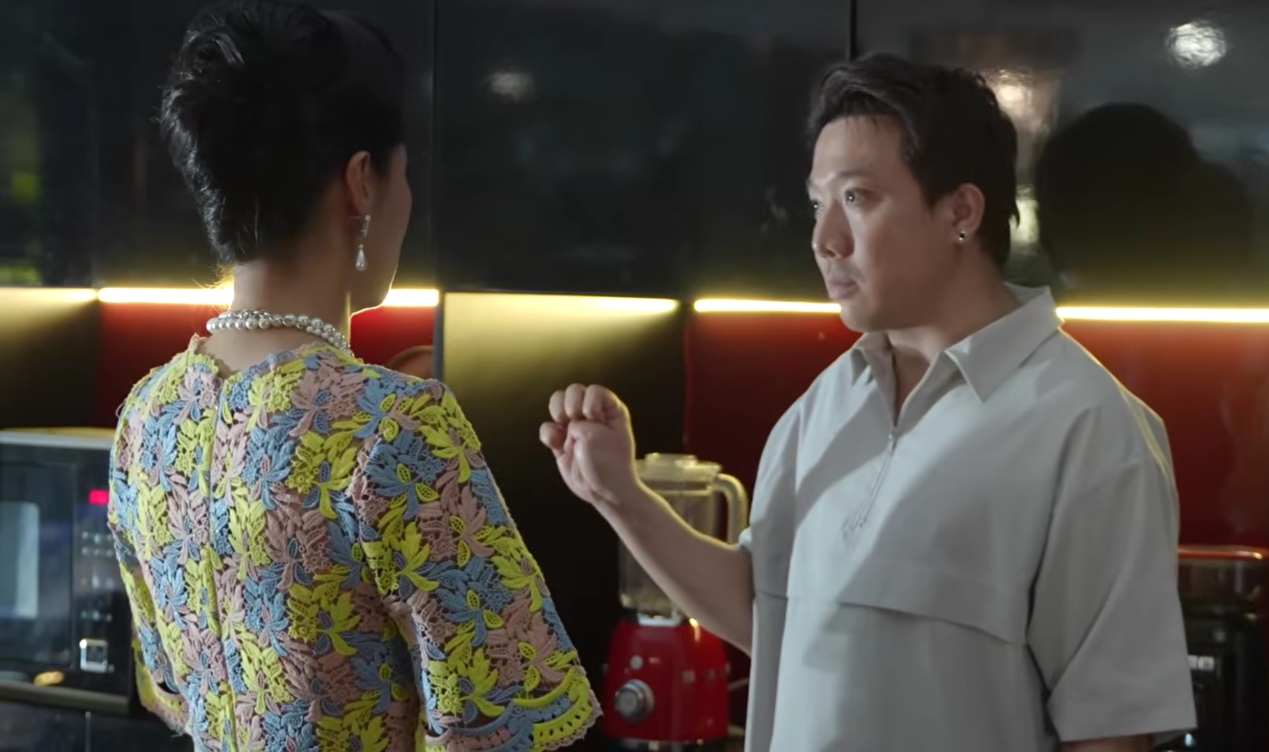 Trấn Th&agrave;nh la h&eacute;t, qu&aacute;t th&aacute;o: Diễn vi&ecirc;n bật kh&oacute;c - Ảnh 2.