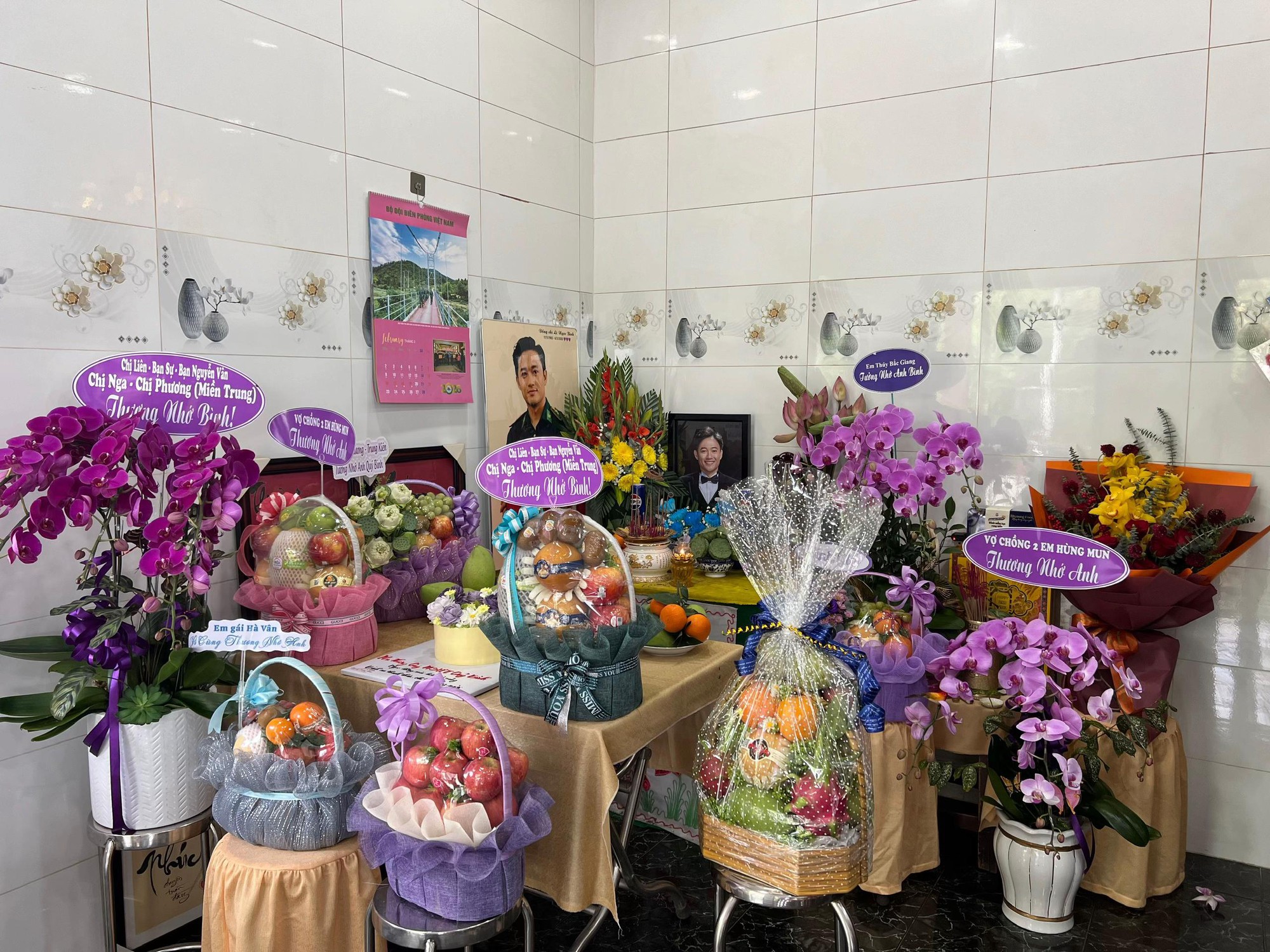 Em ruột chia sẻ ngay giỗ đầu NS Qu&yacute; B&igrave;nh: "Ai l&agrave;m sai với anh v&agrave; gia đ&igrave;nh m&igrave;nh họ đang phải trả gi&aacute; rồi" - Ảnh 2.