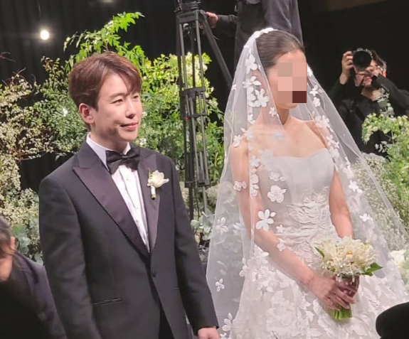 - Ảnh 2. - Ảnh 2.