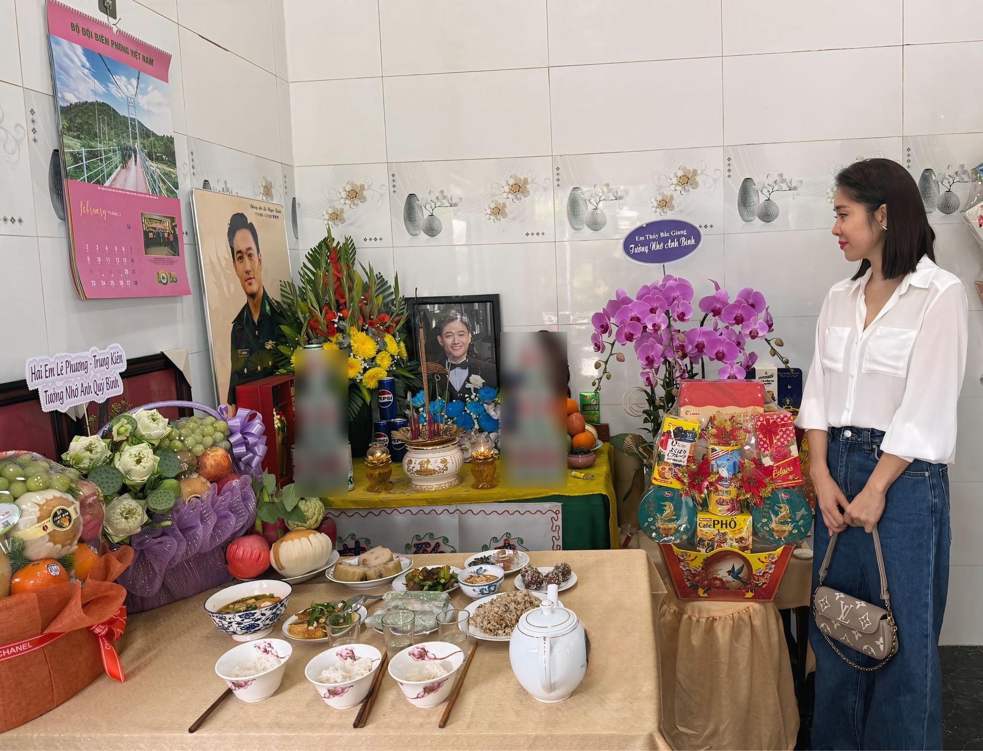 Lê Phương lặng lẽ làm 1 điều đặc biệt trong giỗ đầu của nghệ sĩ Quý Bình- Ảnh 1. Lê Phương lặng lẽ làm 1 điều đặc biệt trong giỗ đầu của nghệ sĩ Quý Bình- Ảnh 1.