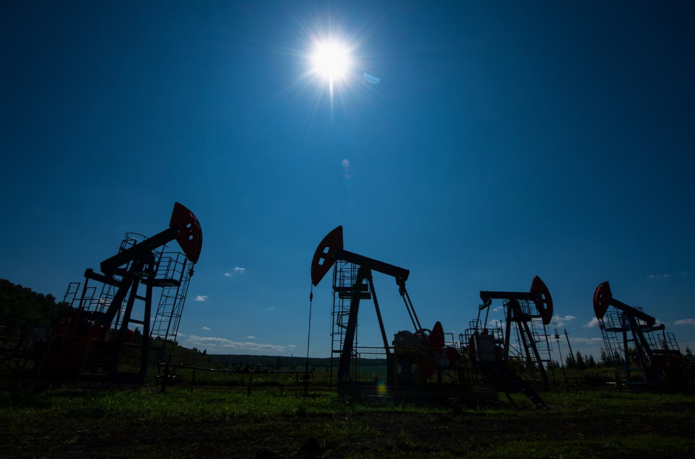 Nga lại đ&oacute;n tin buồn giữa sức &eacute;p bủa v&acirc;y - Ảnh 1.