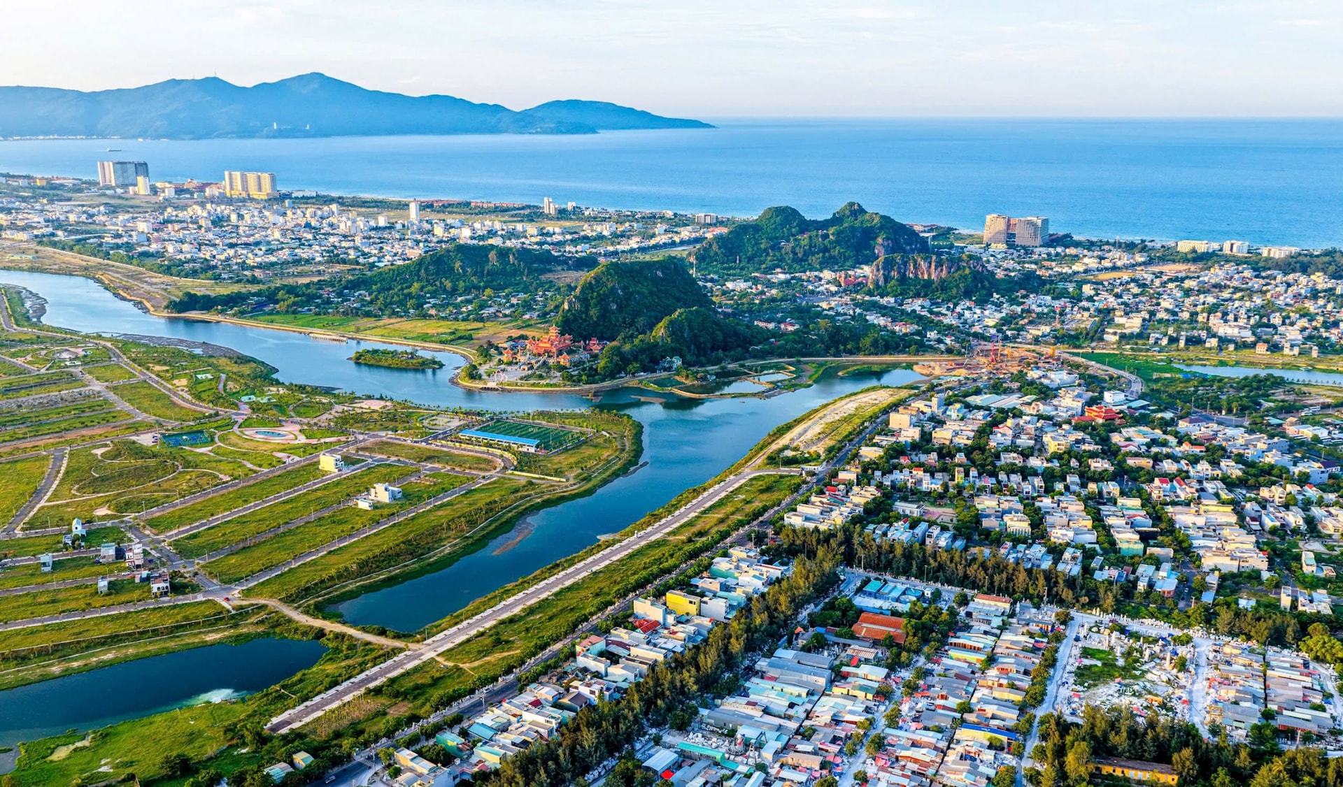 Th&agrave;nh phố sở hữu đường biển d&agrave;i nhất Việt Nam sắp c&oacute; 2 khu đ&ocirc; thị trị gi&aacute; gần tỷ USD, một &ldquo;đại gia&rdquo; BĐS quen mặt đ&atilde; nhanh ch&acirc;n đề xuất - Ảnh 1.