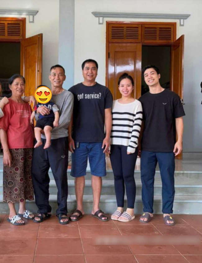 Vì sao Viên Minh - vợ Công Phượng ít về quê chồng nhưng mỗi lần về đều gây sốt cả cõi mạng - Ảnh 4.