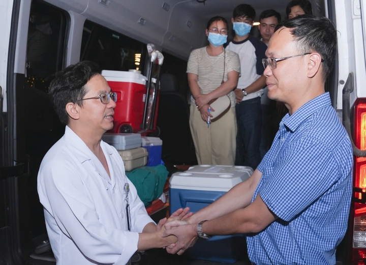 Trắng đêm ghép tạng, hồi sinh 8 cuộc đời từ tạng hiến của nam sinh 21 tuổi 19 hien tang 2 15544138 1771895855952 17718958564641886400938