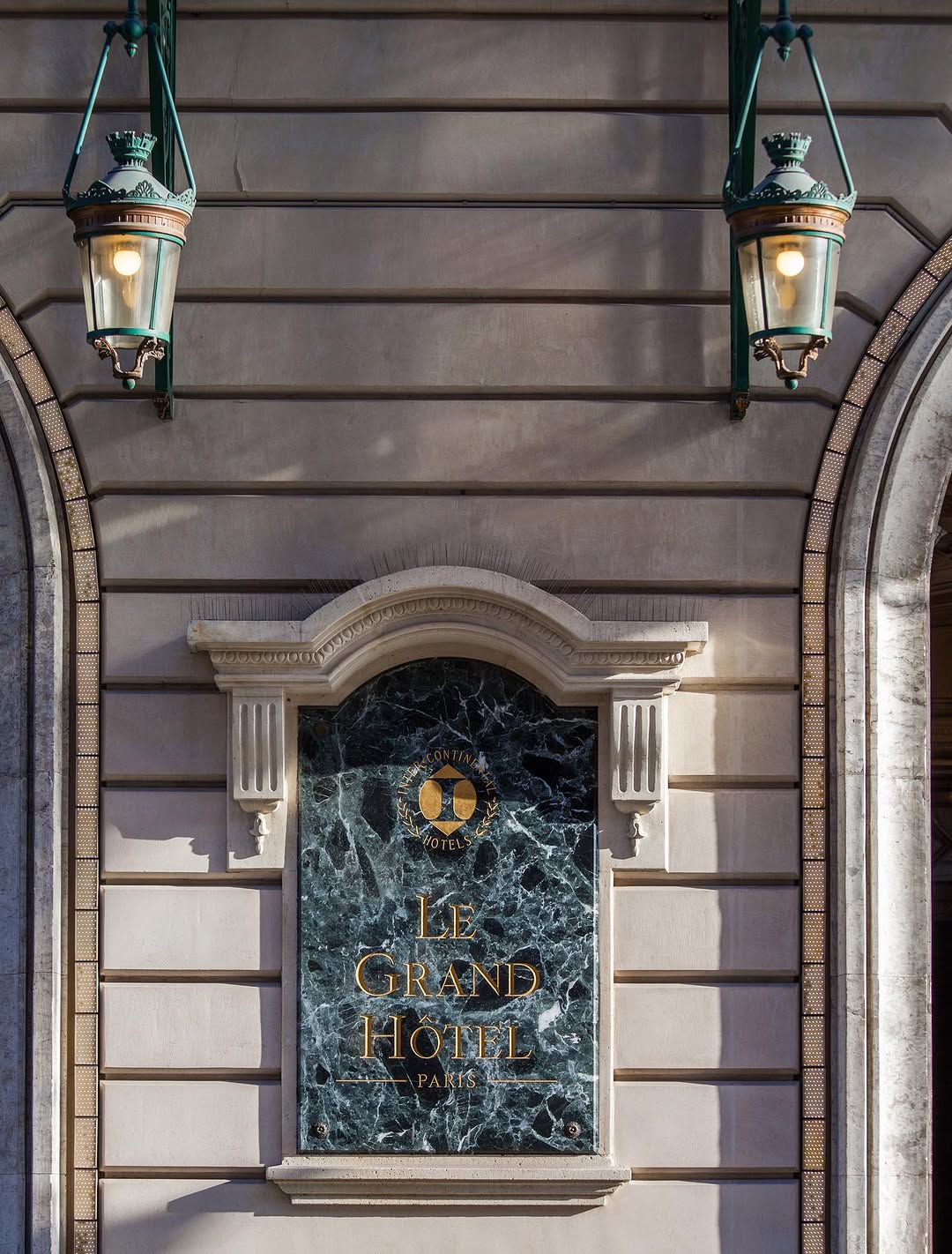 Chân dung người lưu trú ở khách sạn lâu nhất thế giới, sau 67 năm mới check out - Ảnh 4.