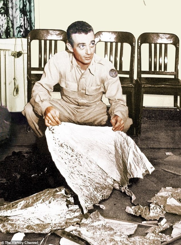 Kho dữ liệu UFO biến mất sau lệnh của Trump: B&iacute; ẩn chưa c&oacute; lời giải - Ảnh 2.