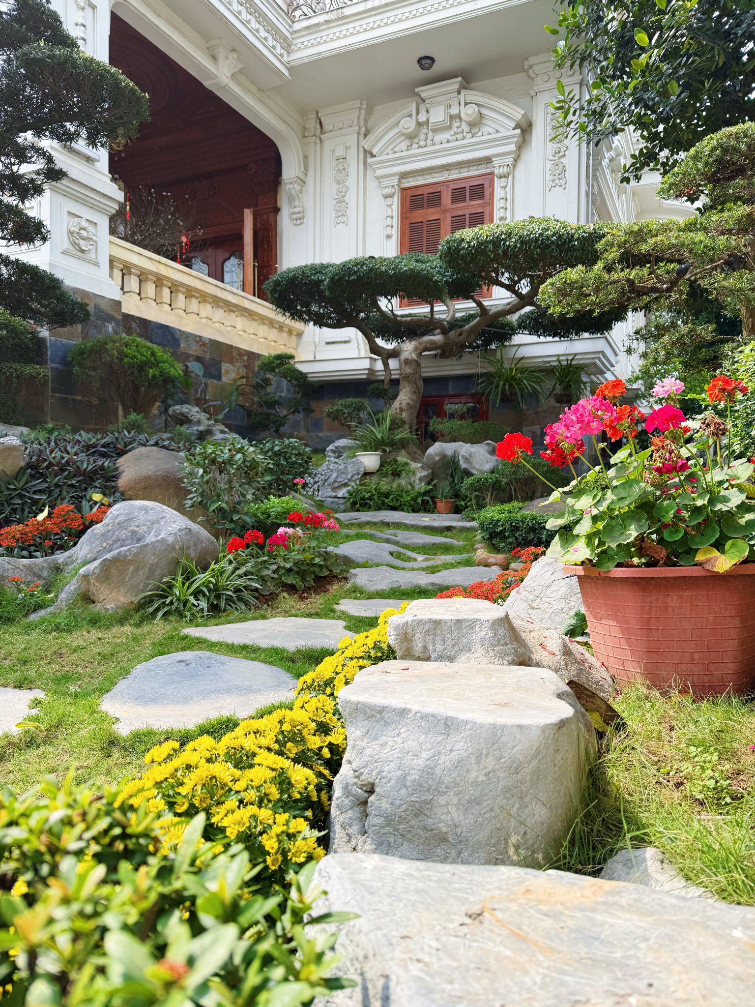 C&acirc;u trả lời chất ngầu của ph&uacute; b&agrave; H&agrave; Nội khi được hỏi "Ăn Tết nh&agrave; chồng chắc n&oacute; buồn lắm"- Ảnh 5.