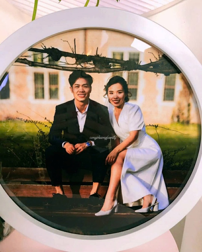 Cuộc sống hôn nhân kín tiếng của Công Phượng và Viên Minh như thế nào? - Ảnh 1.