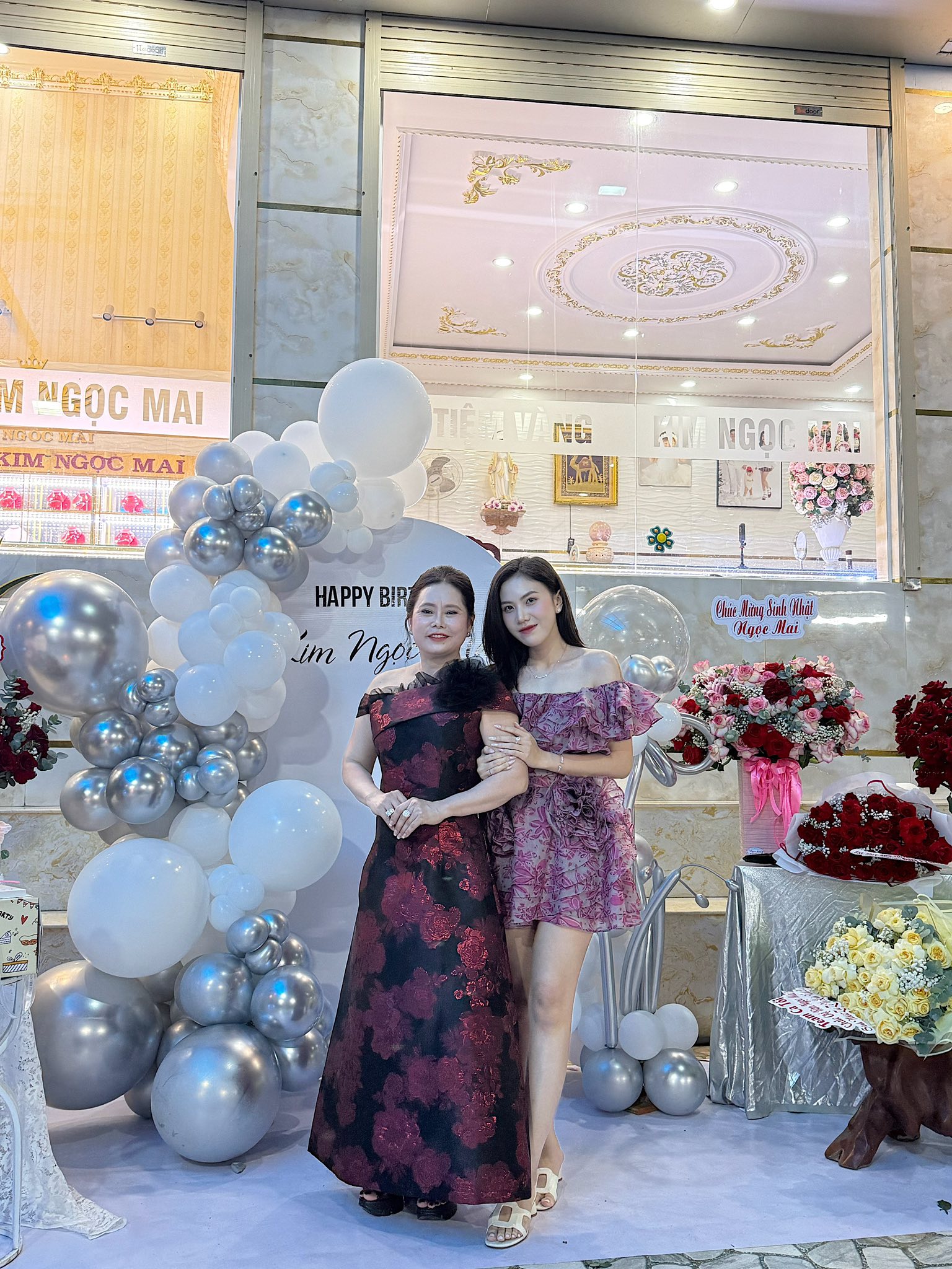 4 mỹ nh&acirc;n số hưởng, cưới chồng được sở hữu lu&ocirc;n tiệm v&agrave;ng - Ảnh 2.