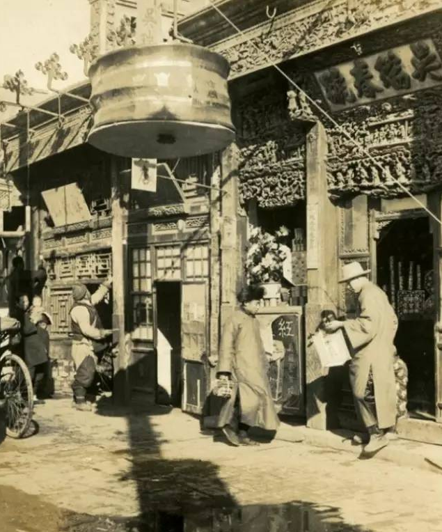 13 bức ảnh hiếm về Tết đầu thời nhà Thanh: Khung cảnh thật khiến nhiều người nghi ngờ phim truyền hình - Ảnh 4.