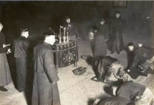 13 bức ảnh hiếm về Tết đầu thời nhà Thanh: Khung cảnh thật khiến nhiều người nghi ngờ phim truyền hình - Ảnh 7.