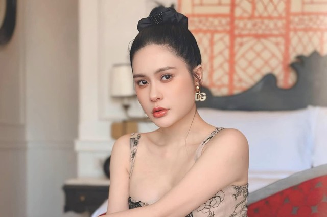 Nữ ca sĩ Vbiz chơi lớn mua 100 cây vàng ngày vía Thần Tài, nay biến mất đầy bí ẩn- Ảnh 5. Nữ ca sĩ Vbiz chơi lớn mua 100 cây vàng ngày vía Thần Tài, nay biến mất đầy bí ẩn- Ảnh 5.