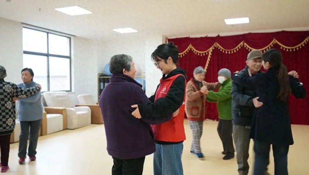 - Ảnh 4. - Ảnh 4.