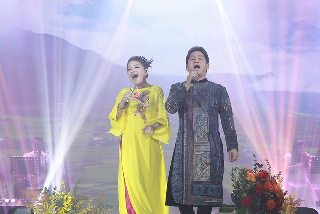 &ldquo;Nữ ho&agrave;ng nhạc đỏ&rdquo; c&oacute; học vị Tiến sĩ, l&agrave;m mẹ đơn th&acirc;n nu&ocirc;i 4 con, lu&ocirc;n nghĩ sẽ c&ocirc; đơn suốt đời - Ảnh 3.