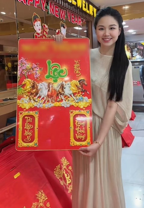 4 mỹ nh&acirc;n số hưởng, cưới chồng được sở hữu lu&ocirc;n tiệm v&agrave;ng - Ảnh 12.