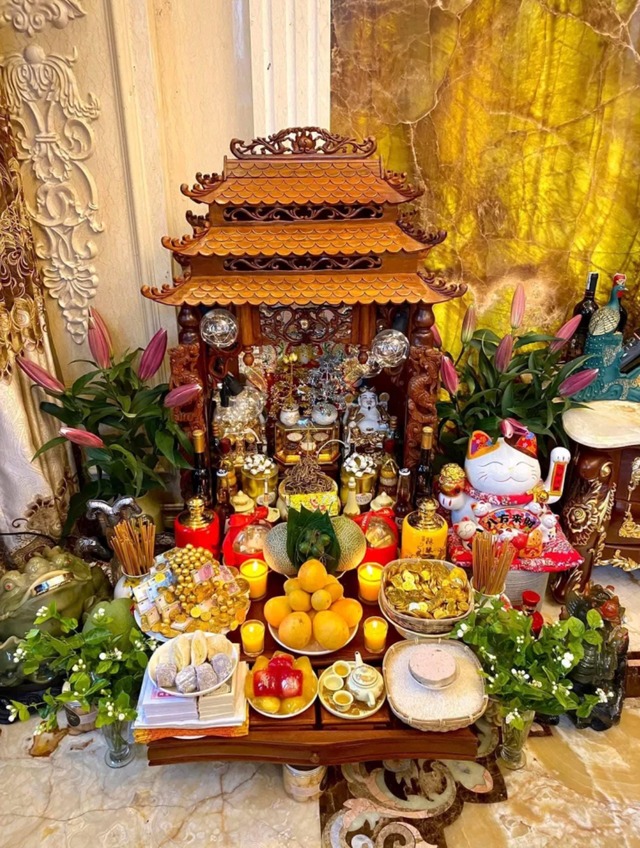 V&igrave; sao b&agrave;n thờ Thần T&agrave;i đặt s&aacute;t đất m&agrave; kh&ocirc;ng phải ở tr&ecirc;n cao? - Ảnh 3.
