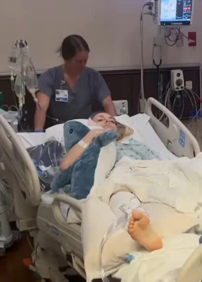 X&uacute;c động lời nhắn Ronaldo gửi nữ thần trượt tuyết su&yacute;t phải cắt cụt ch&acirc;n sau tai nạn kinh ho&agrave;ng ở Olympic - Ảnh 1.