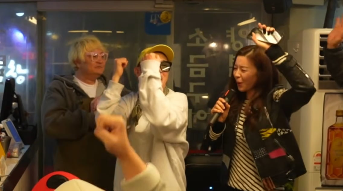 Mỹ nh&acirc;n Gi&agrave;y Thủy Tinh tức đến ph&aacute;t đi&ecirc;n- Ảnh 4.