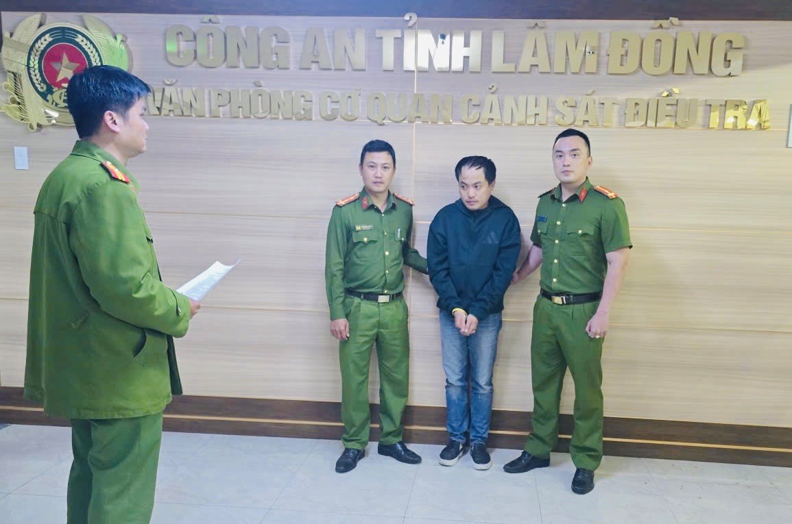 Lừa đảo t&agrave;i ch&iacute;nh: Nh&acirc;n vi&ecirc;n c&ocirc;ng ty lập t&agrave;i khoản ng&acirc;n h&agrave;ng để chiếm đoạt tiền kh&aacute;ch h&agrave;ng - Ảnh 1.