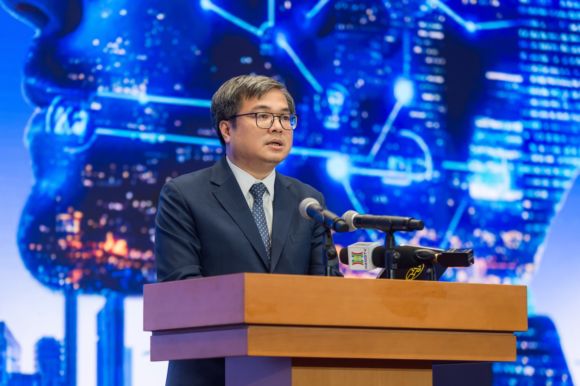 Hà Nội lập Công ty Cổ phần Trung tâm Đổi mới sáng tạo: Mục tiêu trở thành HUB công nghệ – sáng tạo của châu Á, thu hút dòng vốn và nhân tài toàn cầu- Ảnh 1. Hà Nội lập Công ty Cổ phần Trung tâm Đổi mới sáng tạo: Mục tiêu trở thành HUB công nghệ – sáng tạo của châu Á, thu hút dòng vốn và nhân tài toàn cầu- Ảnh 1.